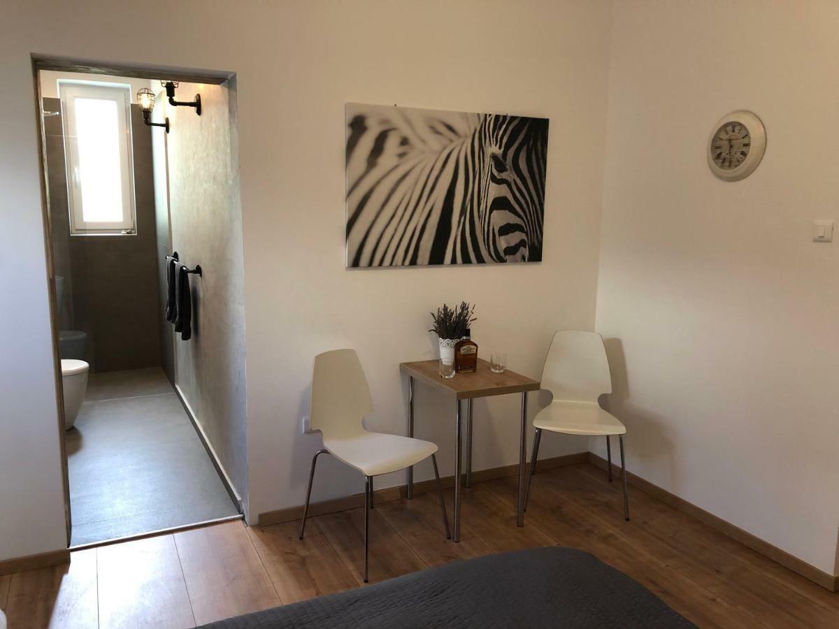 Apartment Check In Pula Exterior photo